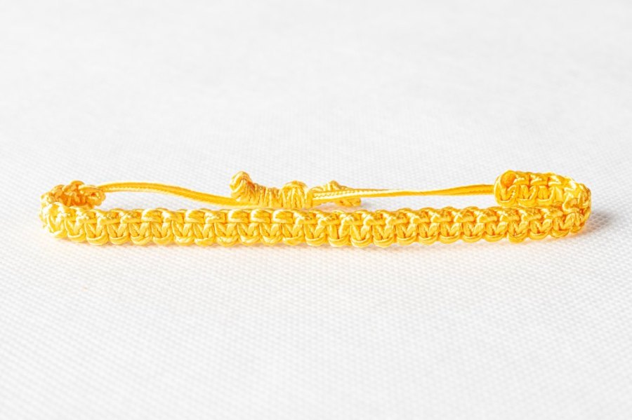 Bransoletka sznurkowa