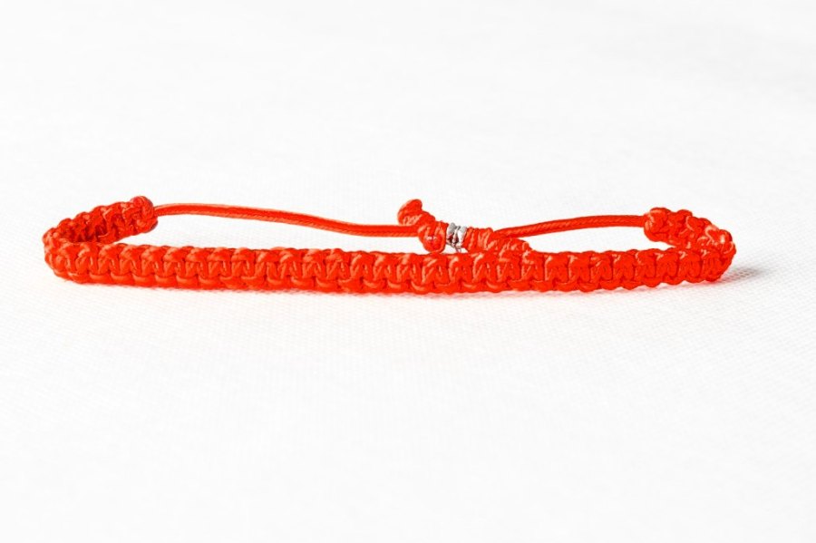 Bransoletka sznurkowa